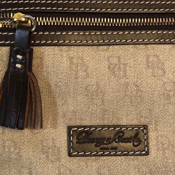 Dooney & Bourke purse. - Picture 3 of 6